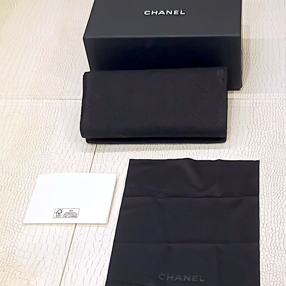 New  Rare "JUMBO" CHANEL Black Quilted Logo Glasses Sunglasses Soft Case, etc. - Picture 11 of 16